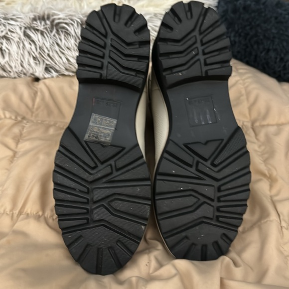 DOLCE VITA WOMENS OFF WHITE LEATHER EUC SZ 6, WORN 3-4 TIMES. - Picture 6 of 7